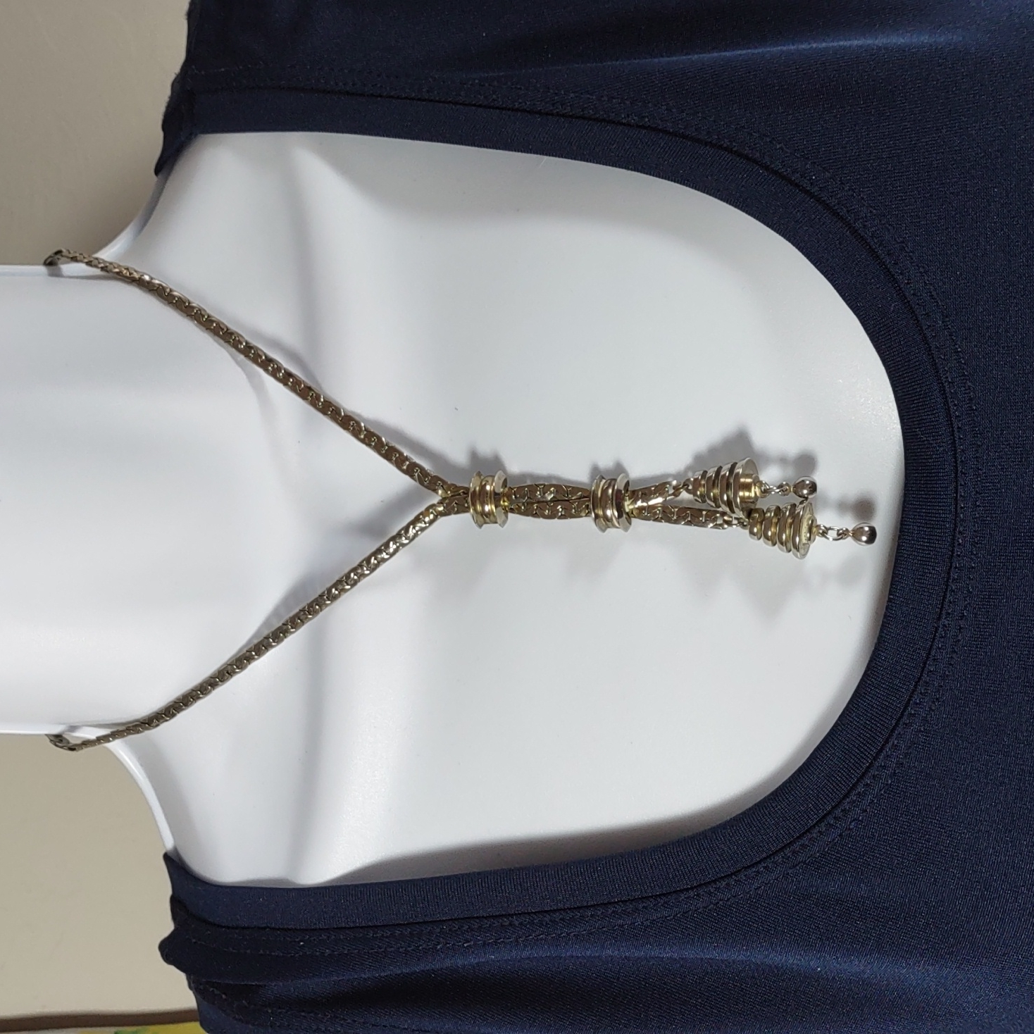 Silver Tone Necklace